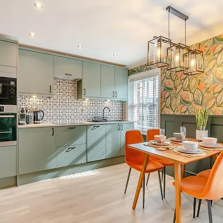Betty's Penthouse- 2bed Luxury Appt, Parking * 哈罗盖特